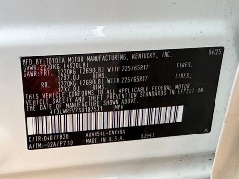 Used 2025 Toyota RAV4 LE image 28