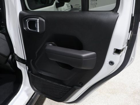 Certified 2024 Jeep Wrangler Willys image 25