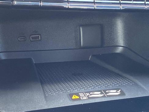 New 2026 Chevrolet Traverse LT w/ LPO, Floor Liner Package image 25