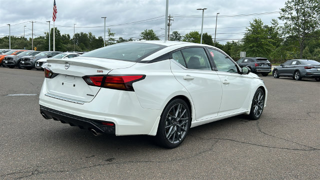 Certified 2023 Nissan Altima 2.0 SR FWD image 4