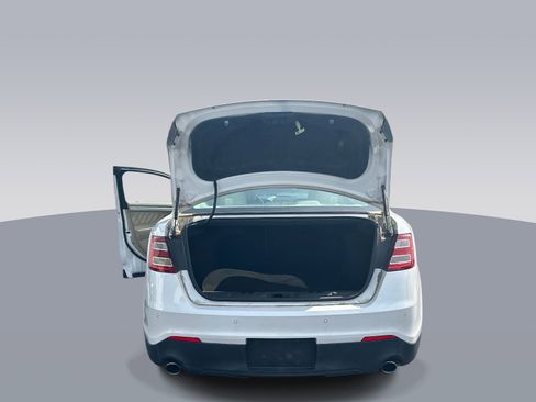 Used 2015 Ford Taurus SEL w/ Equipment Group 201A image 5