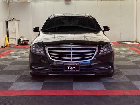 Used 2019 Mercedes-Benz S 560 4MATIC Sedan w/ Premium Package image 2