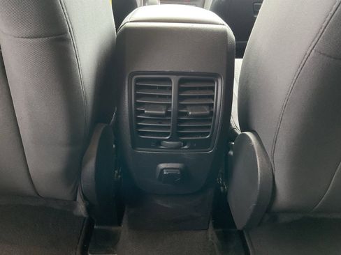 Used 2018 Ford Escape SE image 20