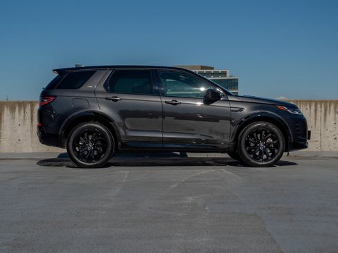 Used 2024 Land Rover Discovery Sport Dynamic SE AWD/4WD image 6