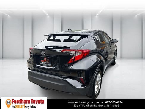 Used 2021 Toyota C-HR LE image 7