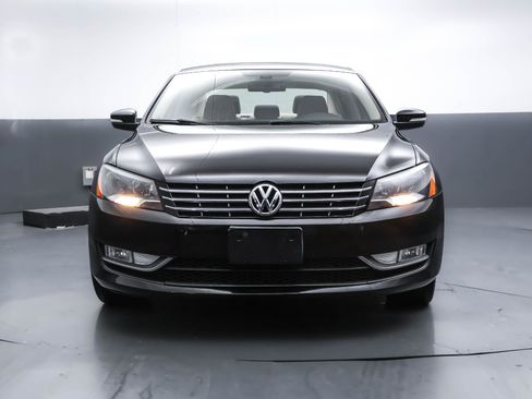 Used 2013 Volkswagen Passat TDI SEL Premium image 20