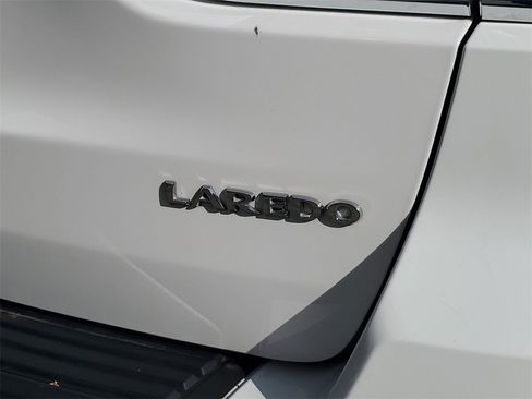 Used 2021 Jeep Grand Cherokee Laredo w/ Security & Convenience Group image 7