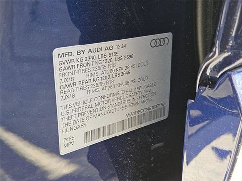 Used 2025 Audi Q3 2.0T Premium w/ Convenience Package image 17