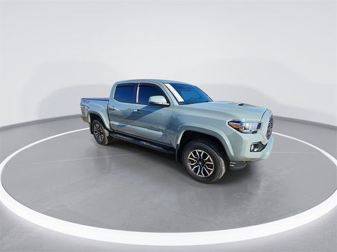 Used 2023 Toyota Tacoma TRD Sport image 2