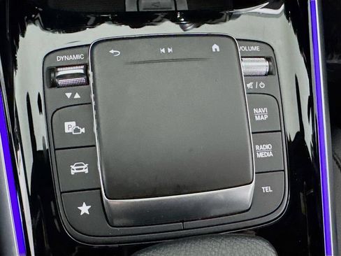Used 2023 Mercedes-Benz EQB 300 4MATIC image 18