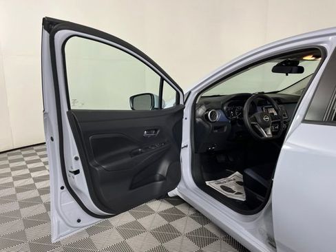 Certified 2025 Nissan Versa SV w/ Trunk Package FWD image 17
