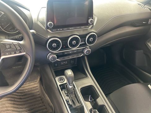 Used 2025 Nissan Sentra SV FWD image 5