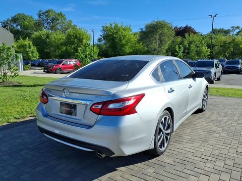 Used 2016 Nissan Altima 2.5 SR FWD image 7