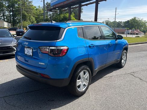 Used 2022 Jeep Compass Latitude AWD/4WD image 5