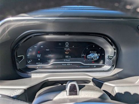 Used 2024 GMC Yukon XL Denali w/ Advanced Technology Package image 27