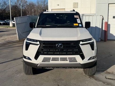 Used 2024 Lexus GX 550 AWD/4WD image 6