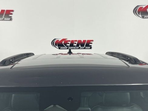 New 2025 Jeep Grand Cherokee Laredo image 8