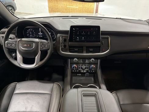 Used 2024 GMC Yukon XL SLT image 29