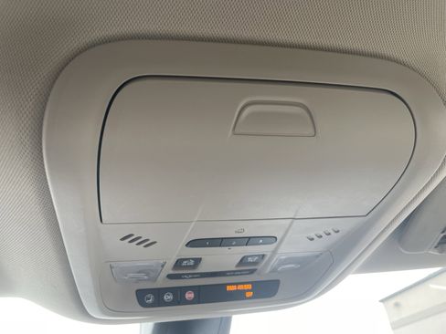 Used 2018 Buick Enclave Premium w/ Experience Buick Package image 26