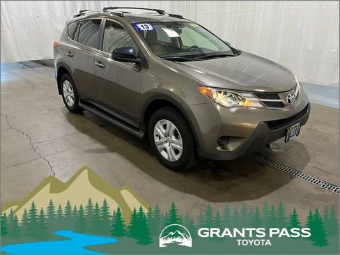 Used 2013 Toyota RAV4 LE AWD/4WD image 1