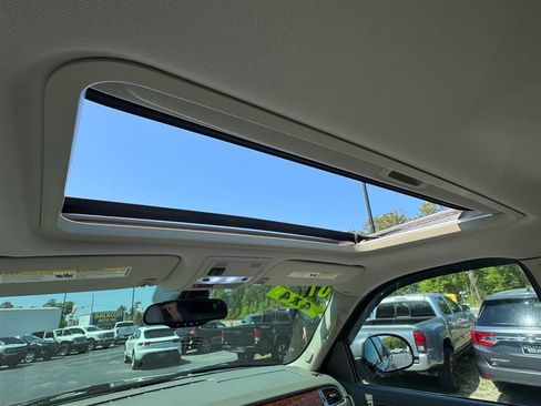 Used 2007 Chevrolet Avalanche LTZ w/ LTZ Preferred Equipment Group image 20