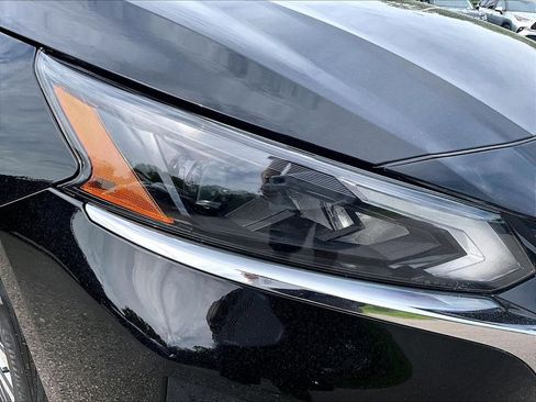 Used 2023 Nissan Altima 2.5 SV AWD/4WD image 32