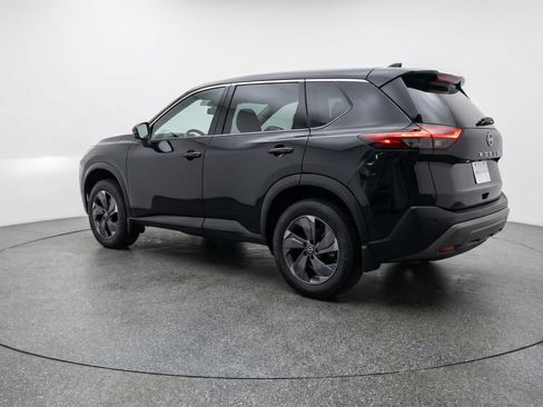 Used 2025 Nissan Rogue SV image 6
