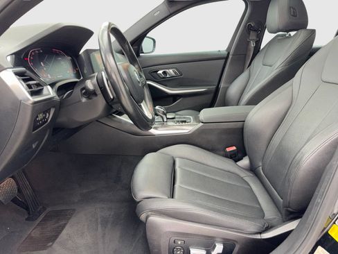 Used 2020 BMW 330i Sedan w/ Convenience Package RWD image 17