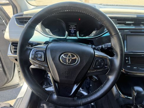 Used 2015 Toyota Avalon XLE Premium FWD image 16