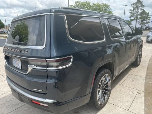 Used 2023 Jeep Grand Wagoneer Series III AWD/4WD image 5