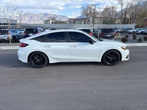 Used 2022 Honda Civic Sport image 2