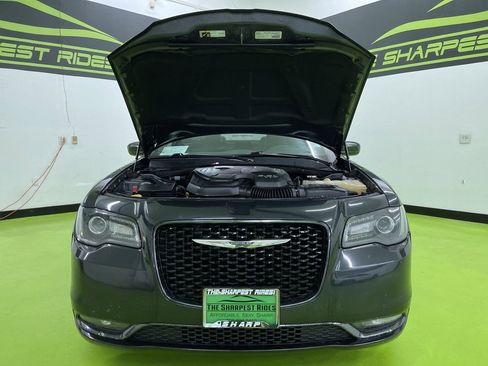Used 2017 Chrysler 300 S image 4