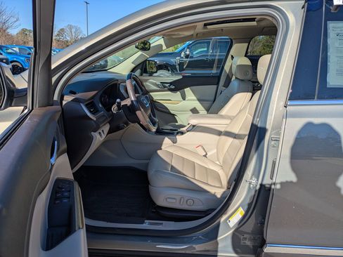 Used 2019 GMC Acadia Denali w/ LPO, Floor Liner Package image 12
