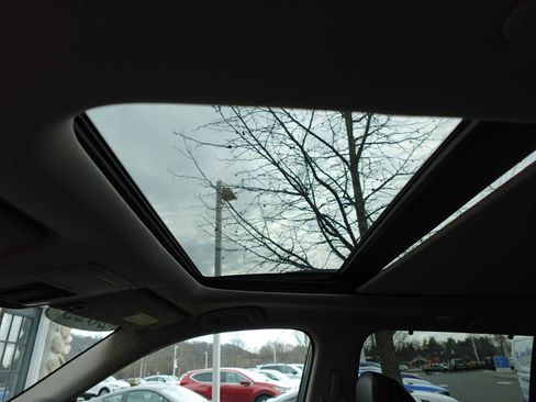 Used 2023 Honda Pilot Touring image 23