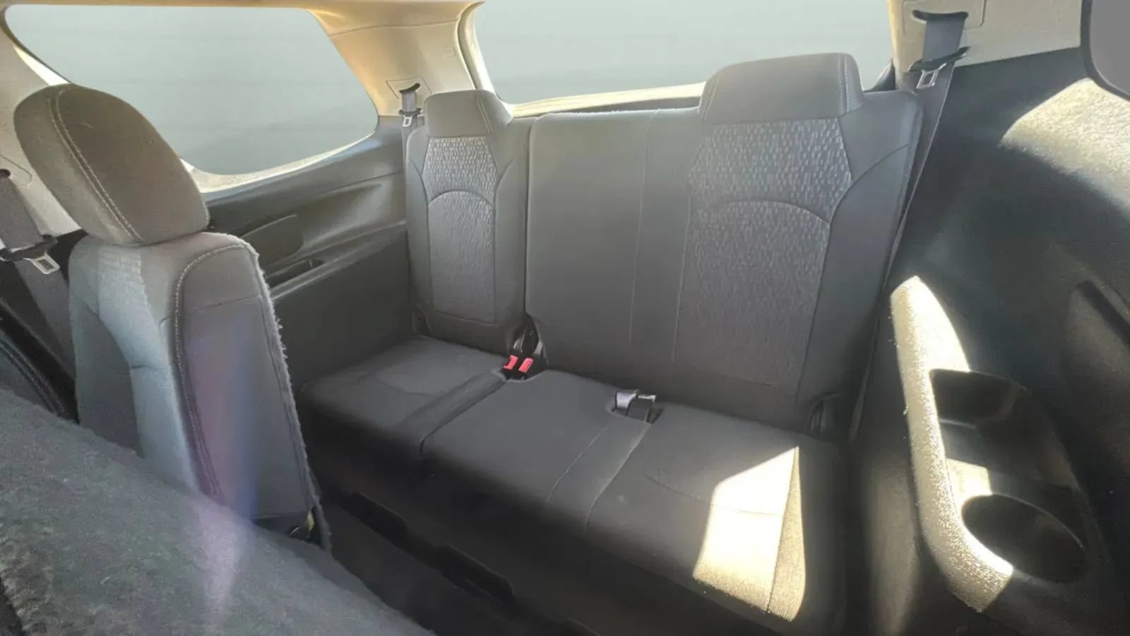 Used 2015 GMC Acadia SLE FWD image 27