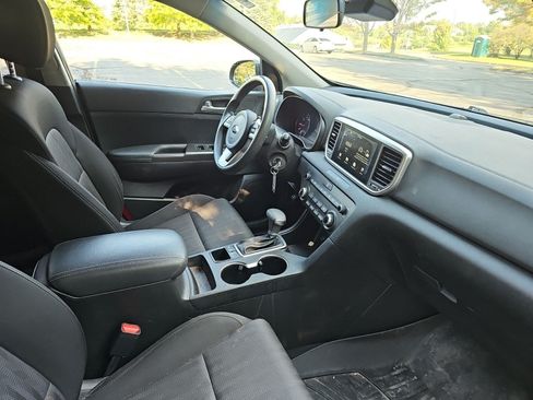 Used 2020 Kia Sportage LX AWD/4WD image 10