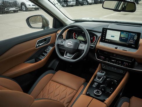 New 2026 Nissan Rogue Platinum image 15