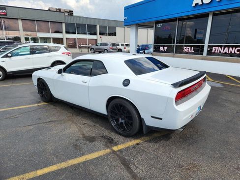Used 2012 Dodge Challenger SRT8 w/ Premium Sound Group image 10