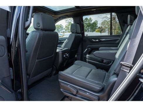 Used 2024 GMC Yukon Denali image 12