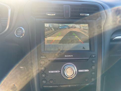 Used 2018 Ford Fusion Titanium image 14