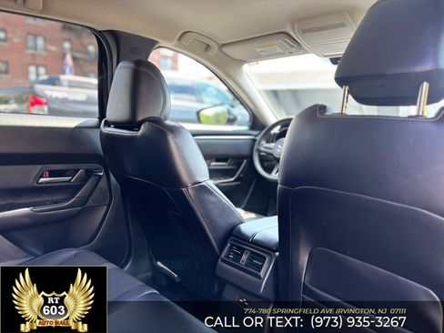 Used 2024 MAZDA CX-50 AWD 2.5 S w/ Preferred Package image 11