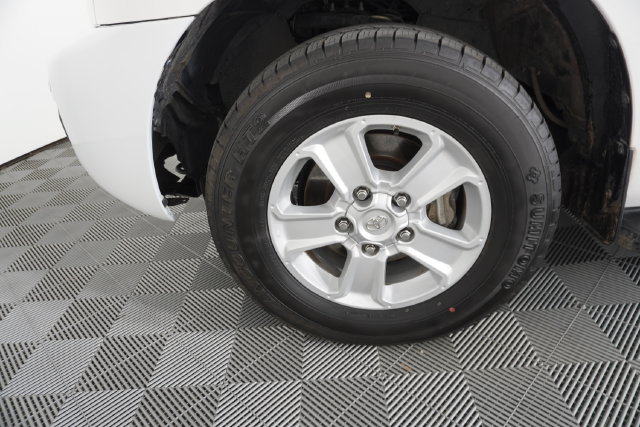 Used 2019 Toyota Sequoia SR5 AWD/4WD image 16