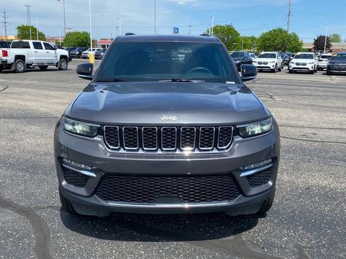 Used 2024 Jeep Grand Cherokee Limited AWD/4WD image 2