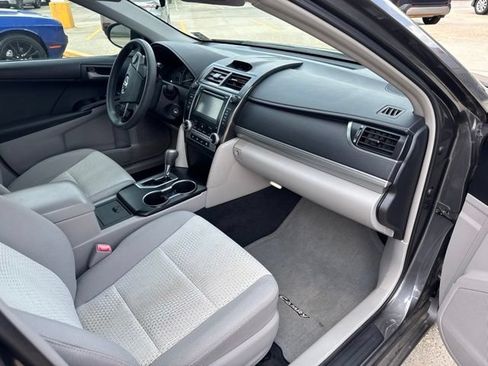 Used 2012 Toyota Camry LE FWD image 14