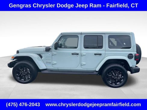 Used 2024 Jeep Wrangler Unlimited Sahara w/ Dual Top Group AWD/4WD image 4