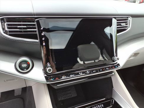 New 2026 Jeep Grand Wagoneer Limited AWD/4WD image 28
