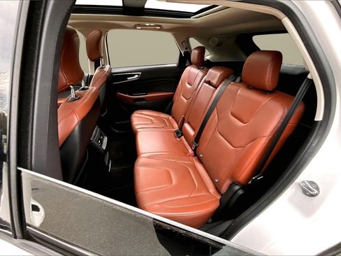 Used 2018 Ford Edge Titanium w/ Equipment Group 301A image 23