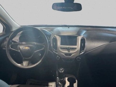 Used 2017 Chevrolet Cruze LS image 14