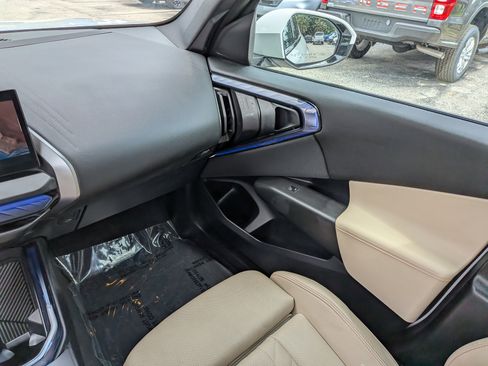 Used 2025 BMW X3 xDrive30i w/ Premium Package AWD/4WD image 19