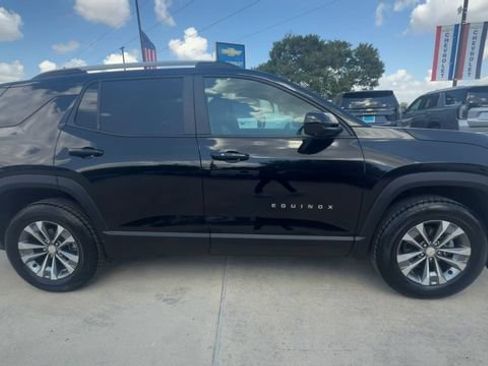 Certified 2025 Chevrolet Equinox LT w/ Convenience Package II AWD/4WD image 9